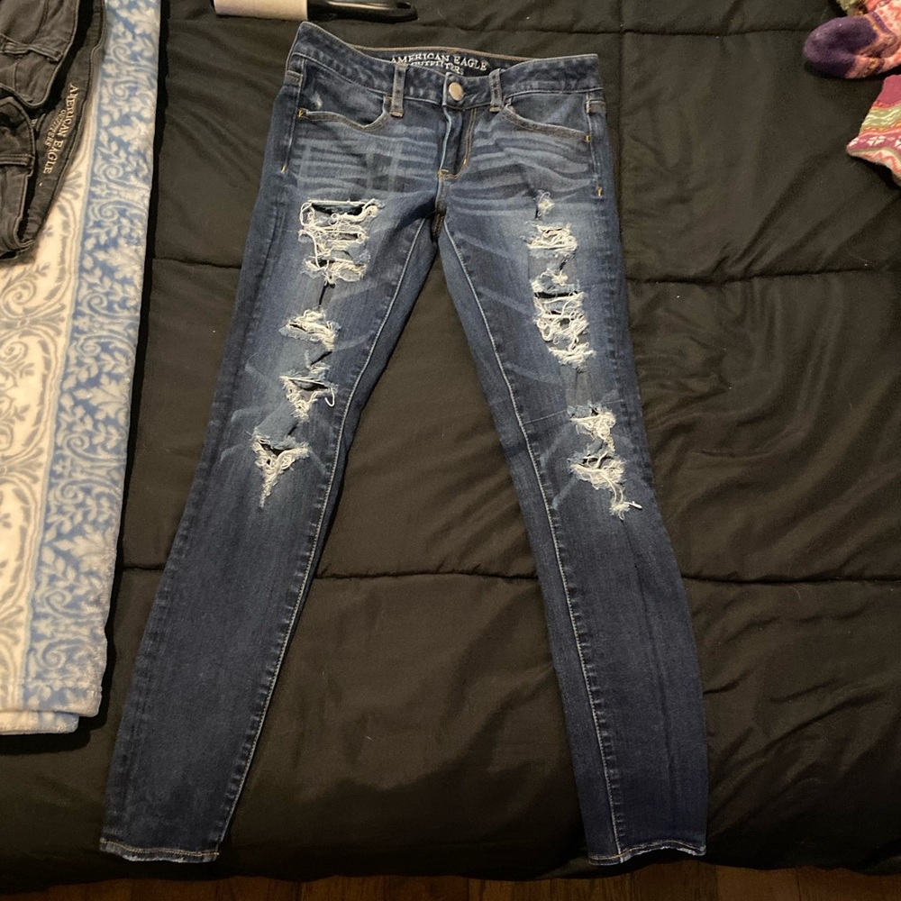 American Eagle dark blue jeans